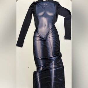 Body Print Round Neck Long Sleeve Maxi Dress